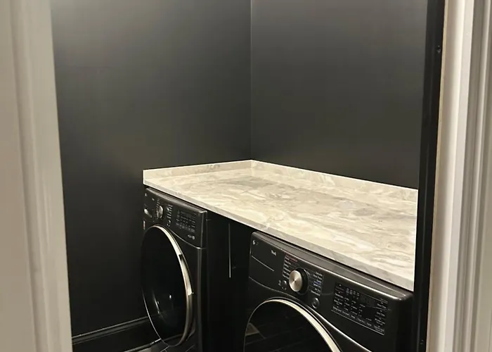 Lyons' Den