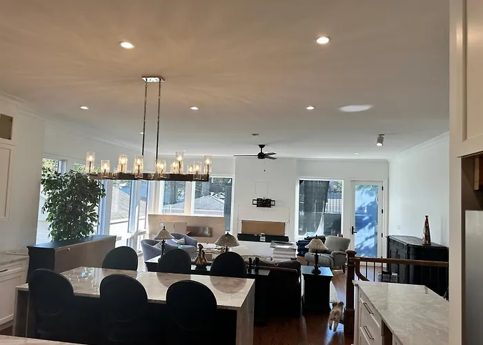 Lyons' Den